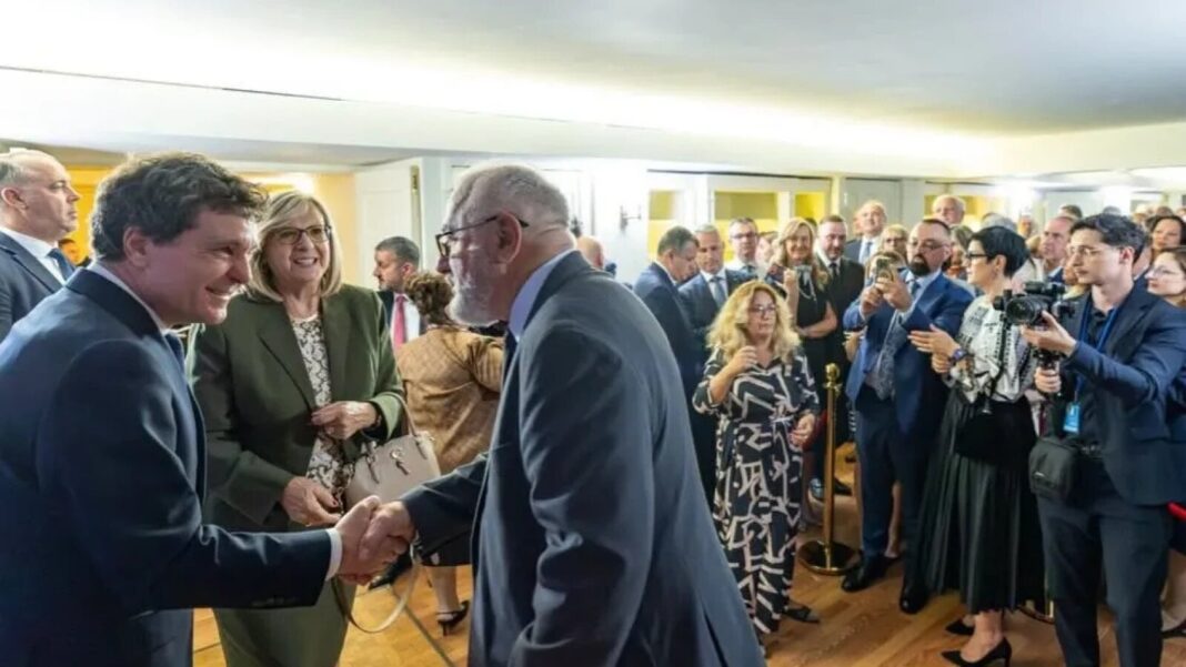 Nicușor Dan, Dialog cu Românii din SUA