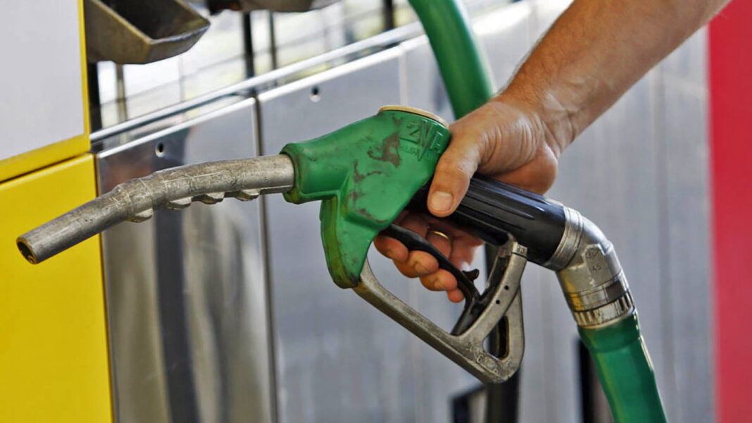 Prețul benzinei a atins 9.70 lei/litru în Brașov, motorina depășește 10 lei