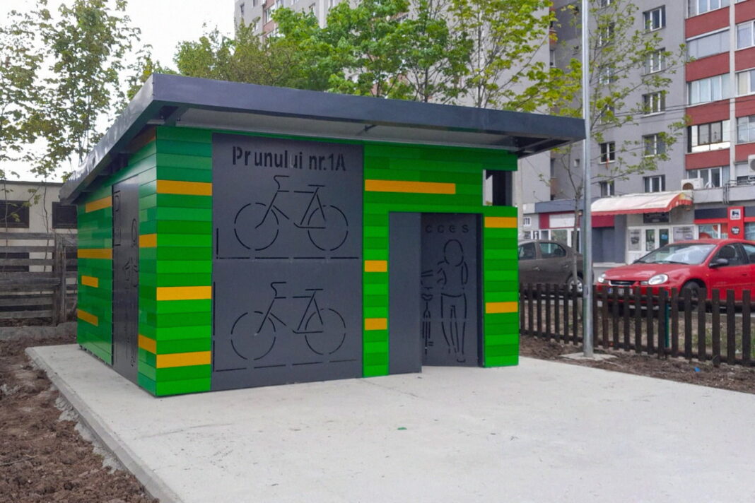 Primăria Brașov va construi noi garaje pentru biciclete în cartiere, cu un buget de peste 820.000 de lei