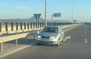 Șoferiță de 76 de ani, contrasens pe A3