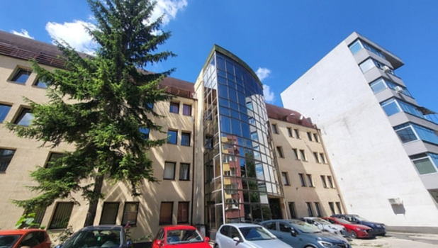 ANAF Licitează Clădirea CFR Marfă din Brașov