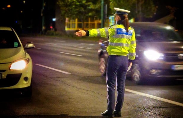 Bărbat de 51 de ani prins fără permis la volan
