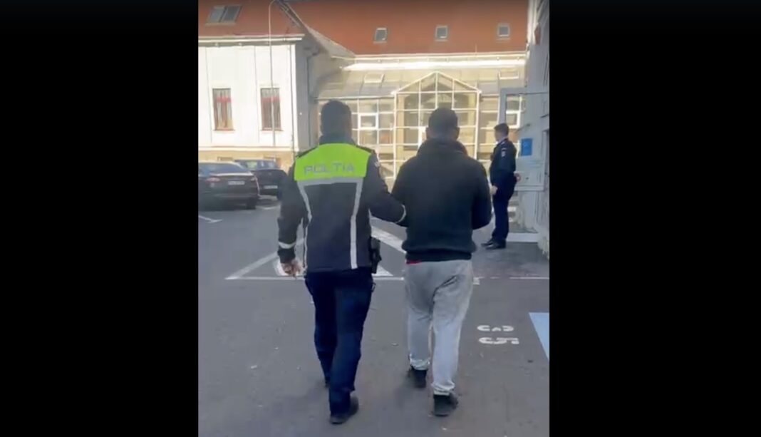 Bărbat reținut pentru agresiune și distrugere în Brașov