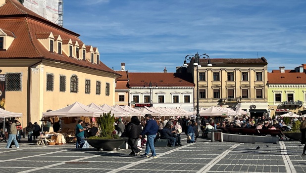 Centrul Brașovului, Destinație Populară pentru Turiști și Localnici