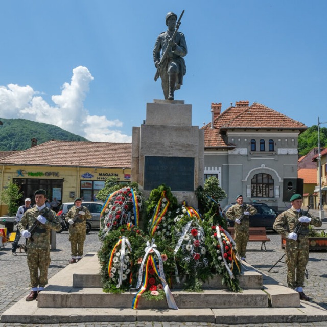 Ceremonie Militară de Ziua Armatei la Brașov