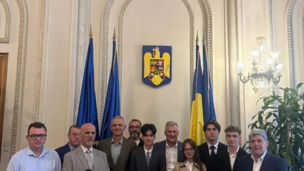 Elevii vor influența alegerea uniformelor școlare