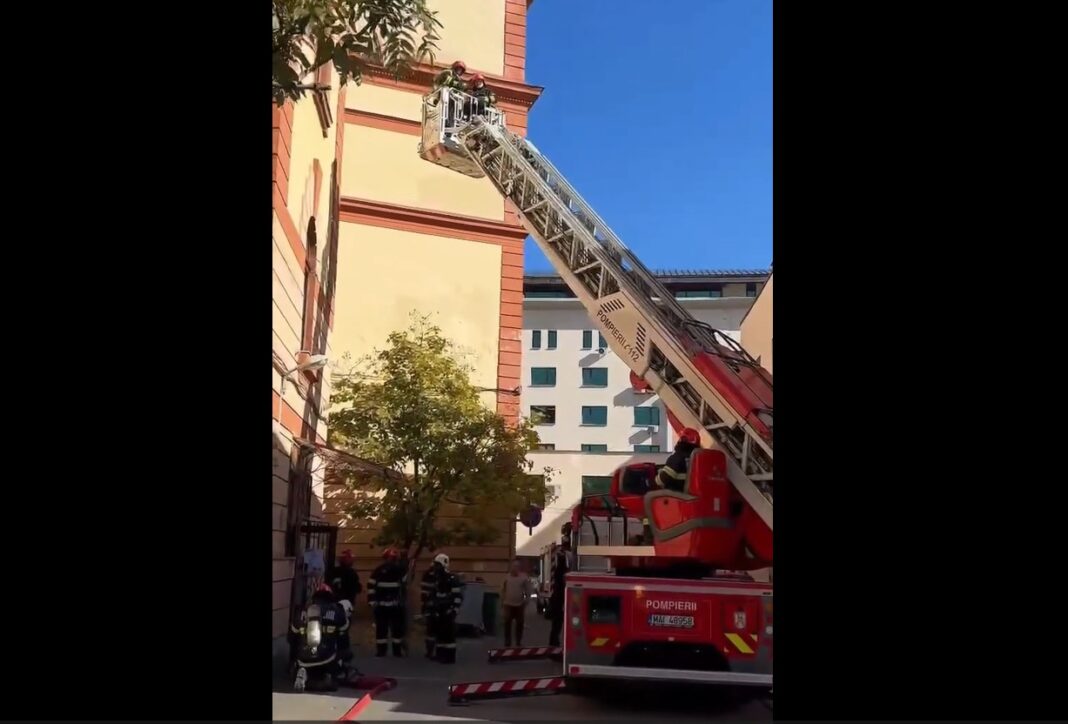 Exercițiu ISU Brașov: Cutremur și incendiu simulat