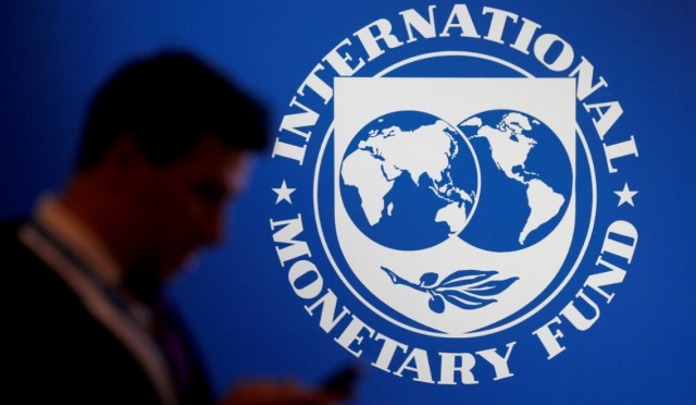 FMI: Scădere Economică și Inflație Ridicată în România