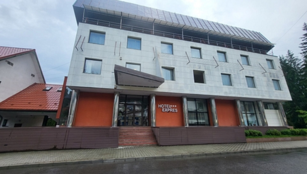 Hotelul CFR Marfă din Predeal, la licitație cu preț redus