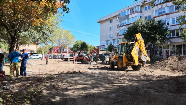 Loc de joacă modern pe strada Agricultorilor