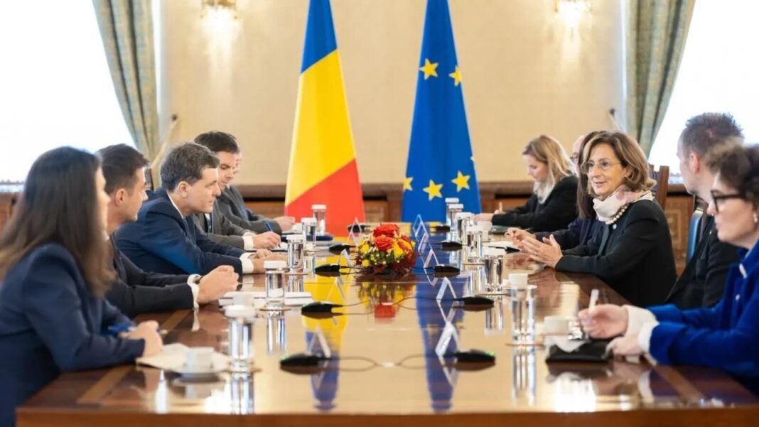 Nicușor Dan în dialog cu Comisia de la Veneția