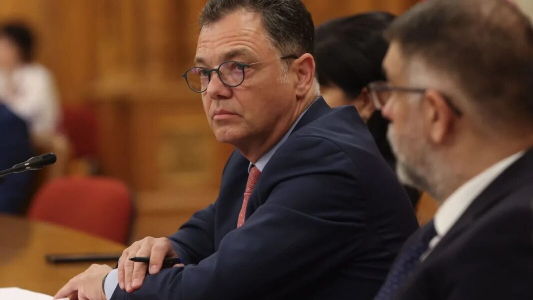 Oprea Critică Fostul Guvern și Apără Industria Apărării