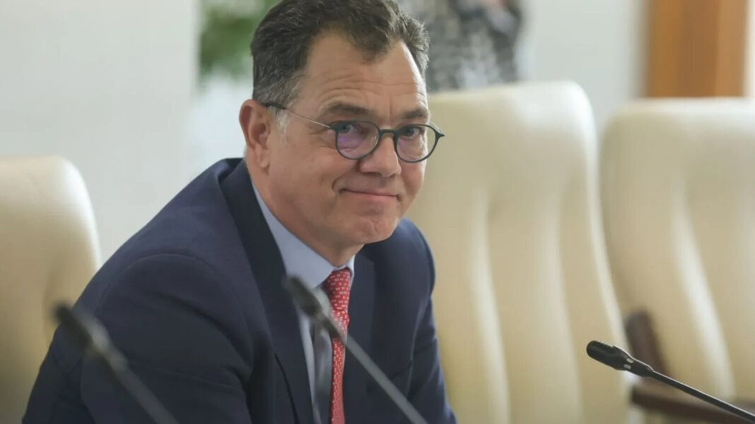 Radu Oprea în dialog cu militarii NATO