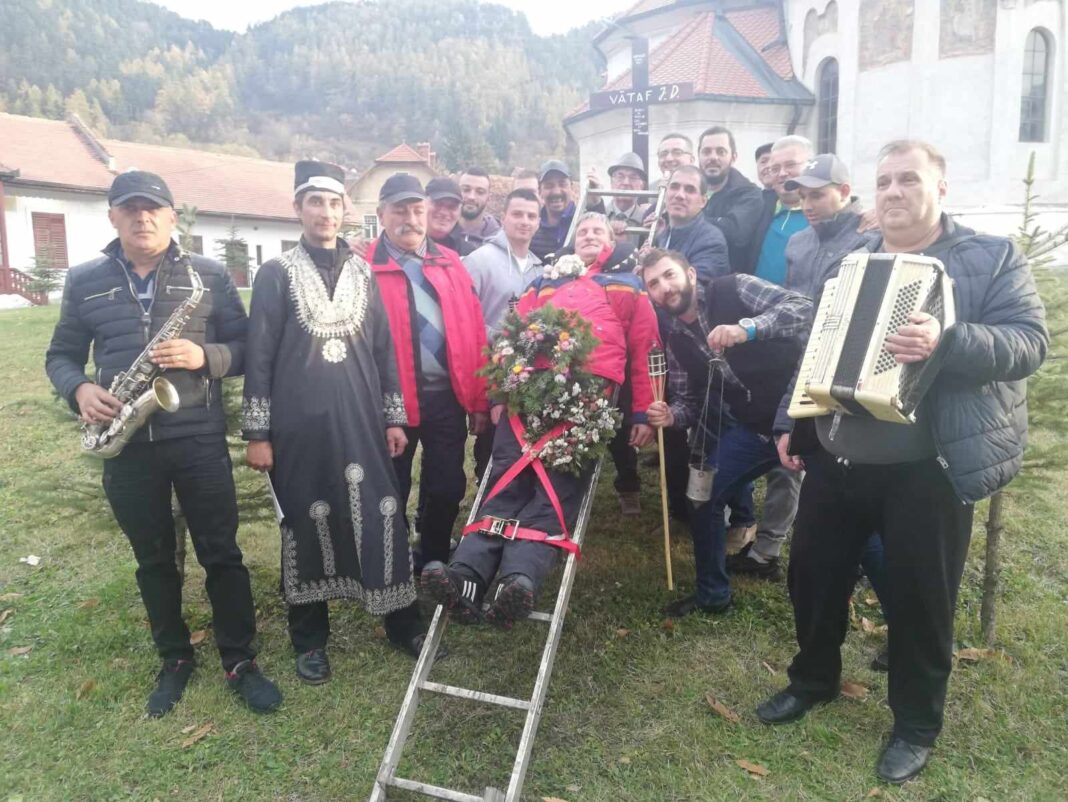 Tradiția Îngropării Vătafului Junilor Dorobanți continuă