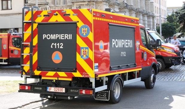 Ziua Siguranței: Pompierii Brașoveni Oferă Sfaturi și Demonstrații